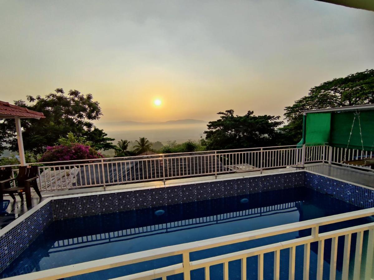 Whitehouse Homestay By Oxystays Hospitality Alībāg Exteriér fotografie