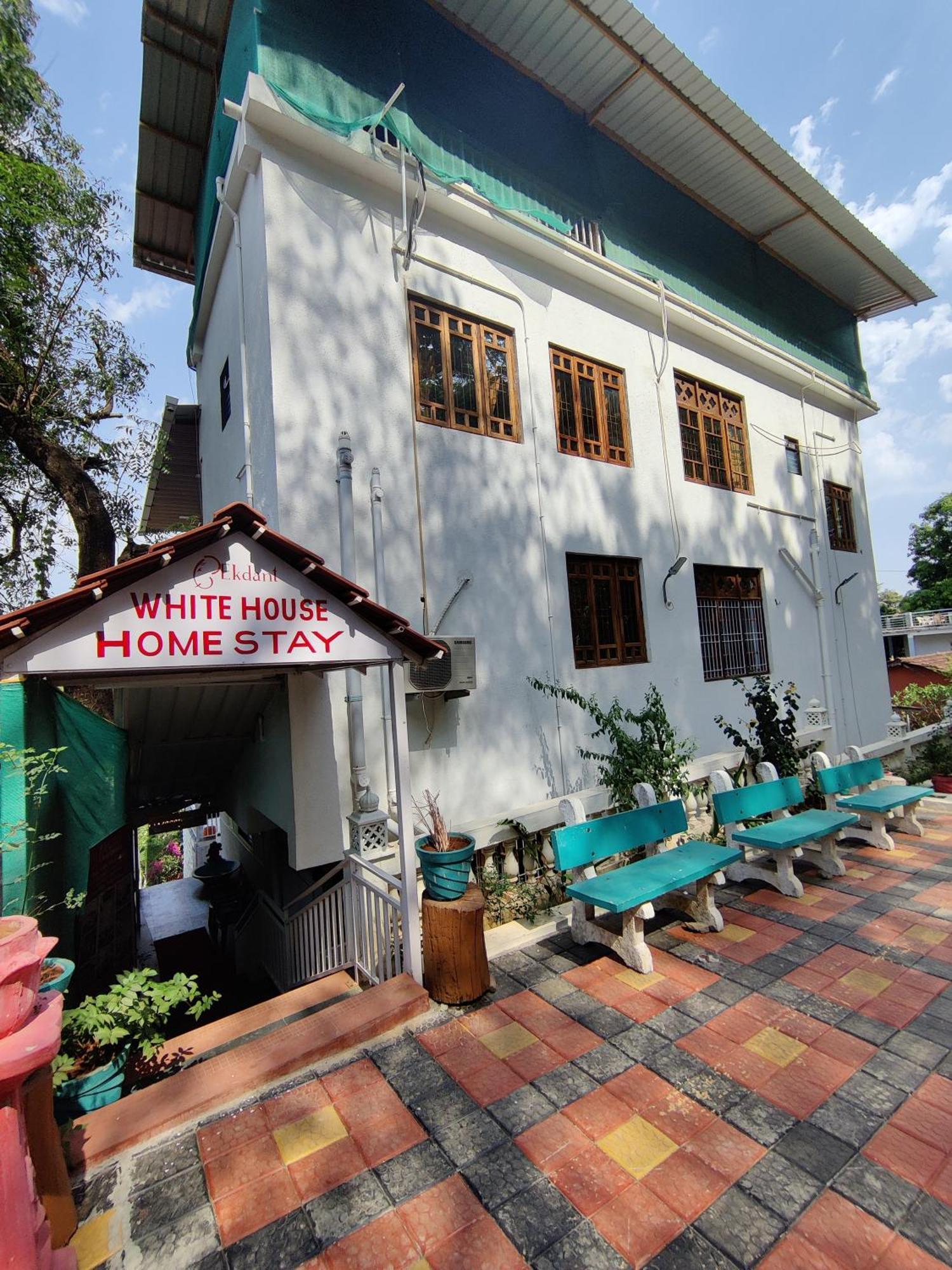 Whitehouse Homestay By Oxystays Hospitality Alībāg Exteriér fotografie