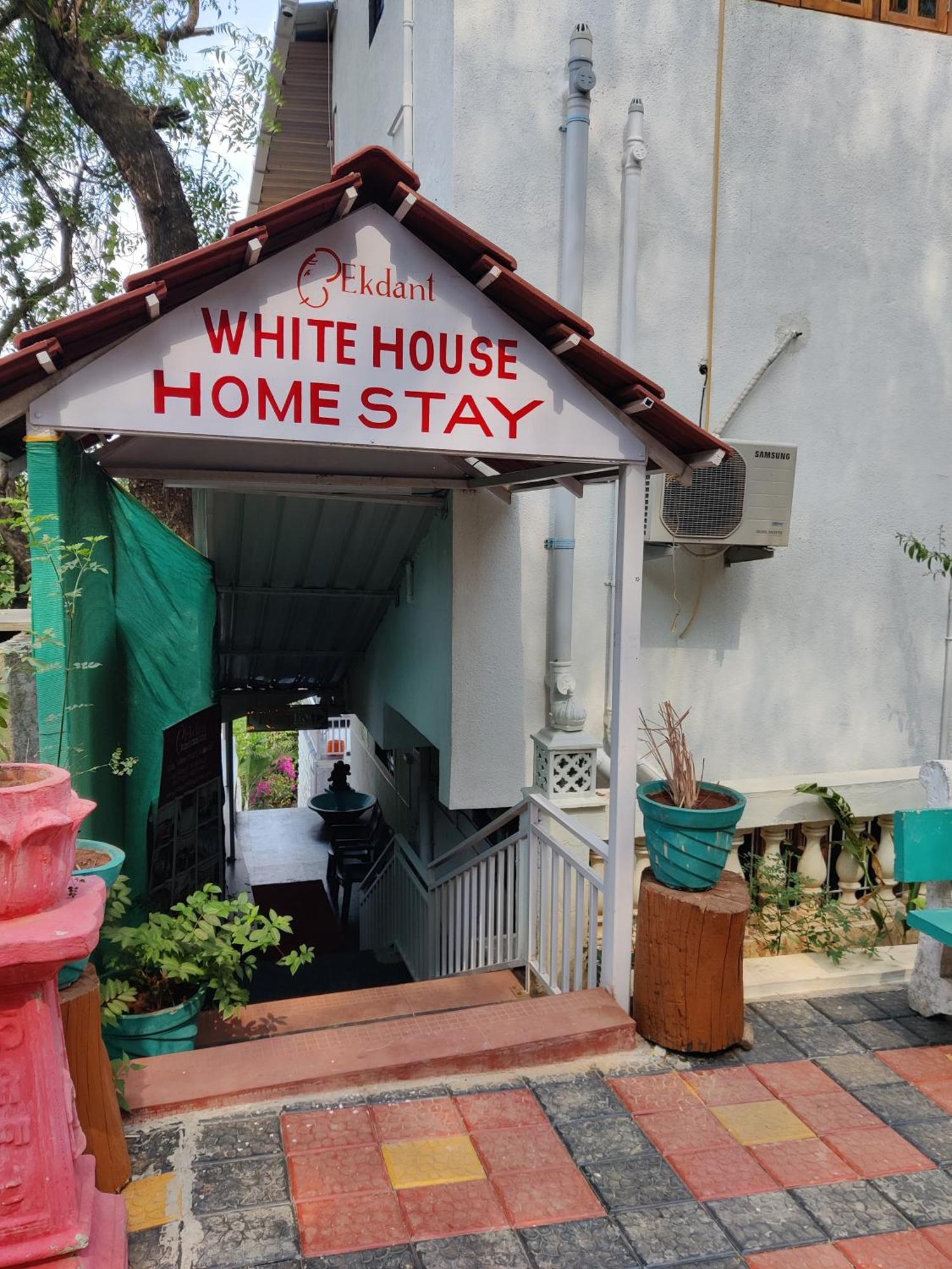 Whitehouse Homestay By Oxystays Hospitality Alībāg Exteriér fotografie